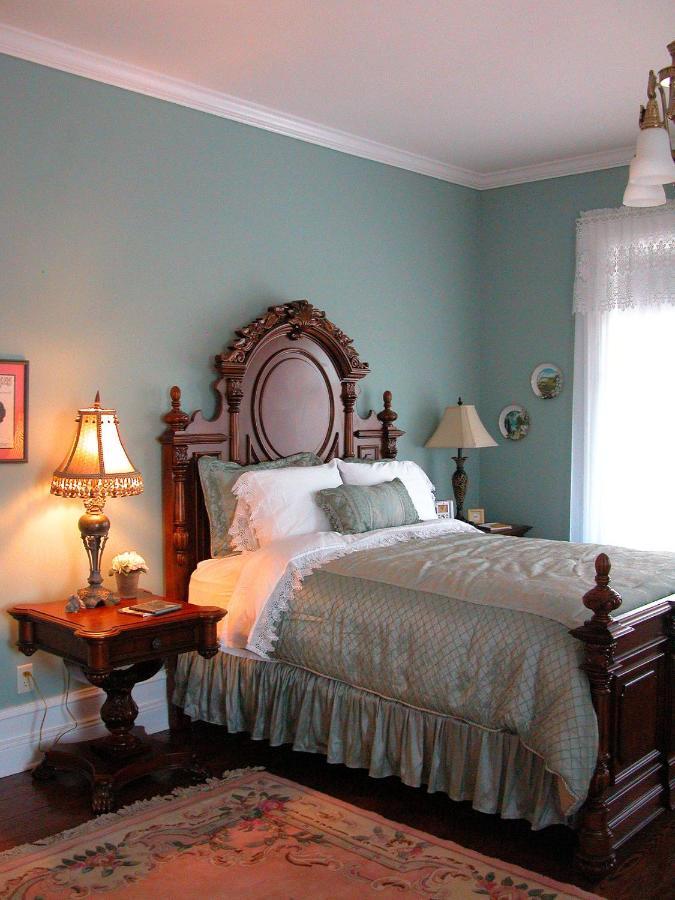 Trinkle Mansion Bed & Breakfast Уитвил Екстериор снимка